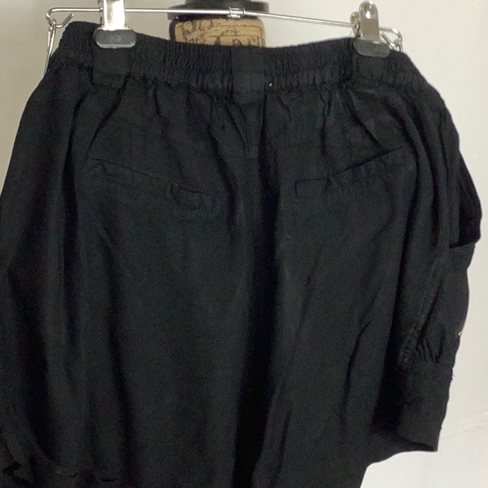 Shorts - Picture 4 of 6